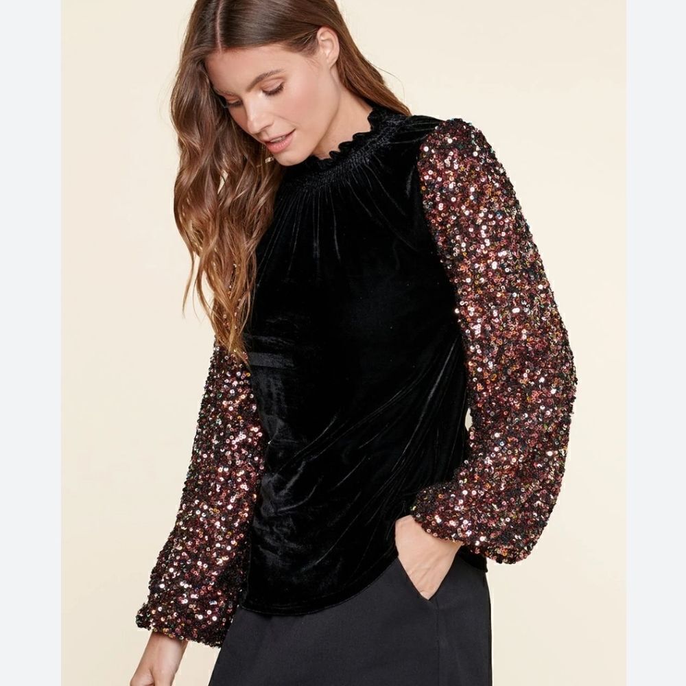 Sugarlips NWOT Michelle velvet and sequined pop sleeves mock neck blouse